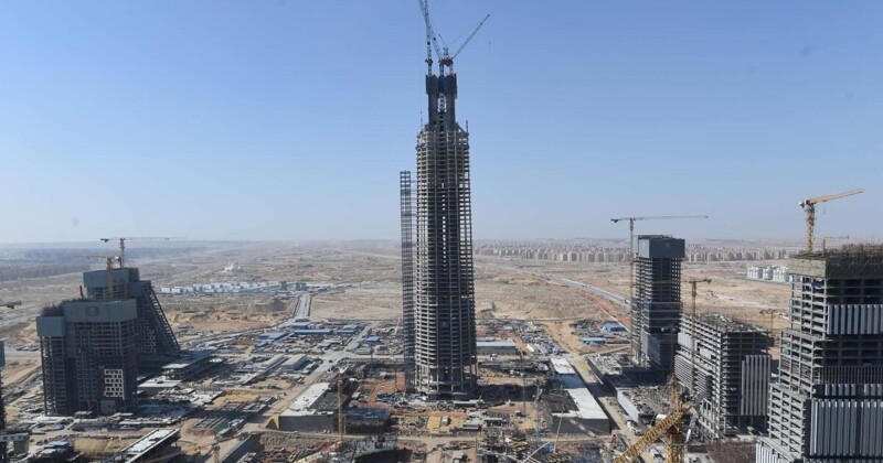 В Египте возводят высочайший небоскрёб континента – Iconic Tower (10 фото)
