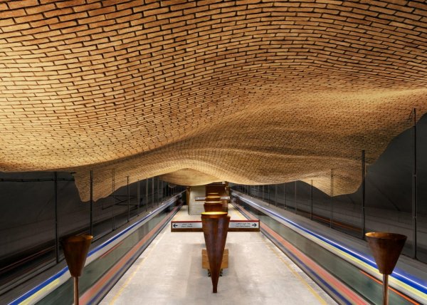 Невероятно красивые станции метро, которые можно считать достопримечательностью города (19 фото)