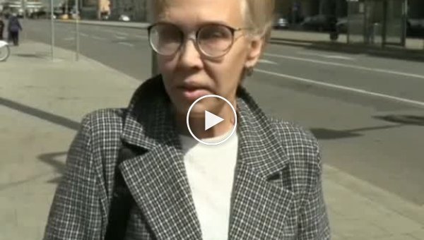 На улицах Москвы женщина призналась, что не может нормально жить из-за развязанной РФ войны