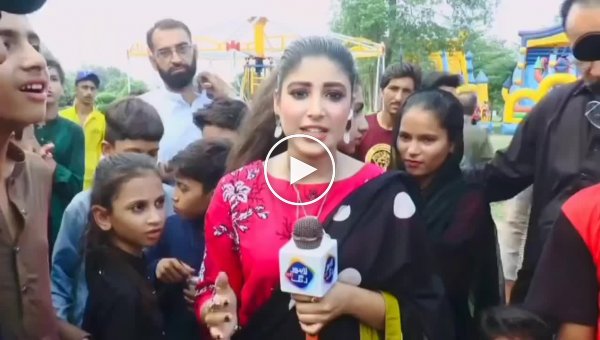 Журналистка из Пакистана ударила подростка во время прямого эфира