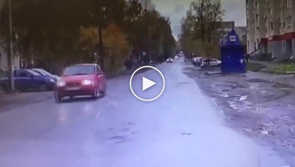 В Костромской области водитель сбил пешехода, избегая наезда на велосипедиста