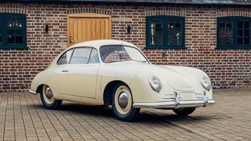 One of the first production Porsches was valued at $3.5 million (28 ...