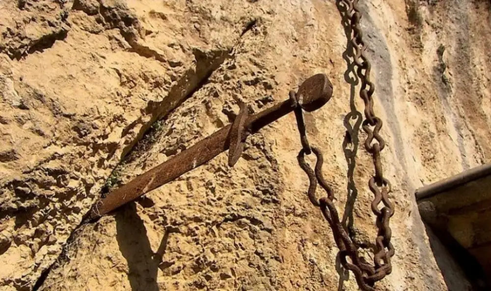 Durandal - the legendary sword of the Middle Ages (8 photos) » Nevsedoma