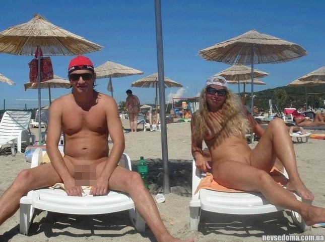 Нудистские пляжи (35 фото)