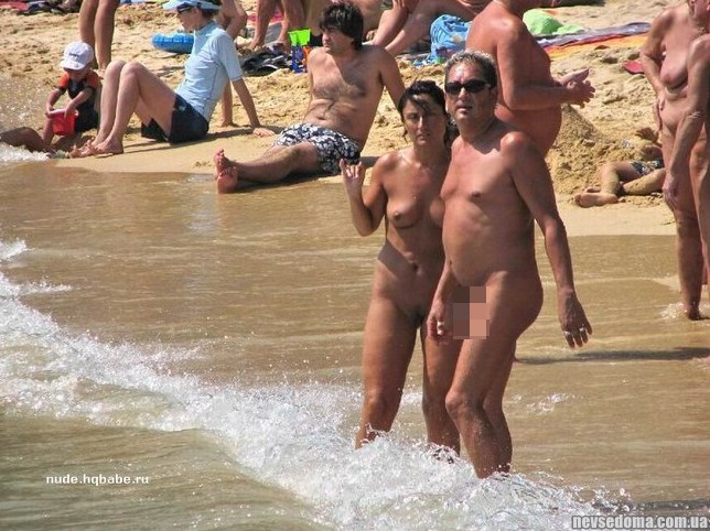 Нудистские пляжи (35 фото)