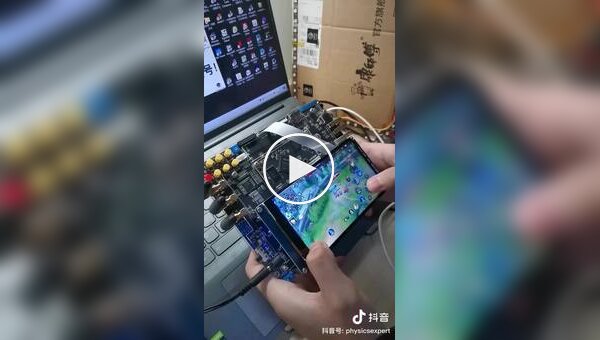 Китайские геймеры кастомирзируют смартфоны