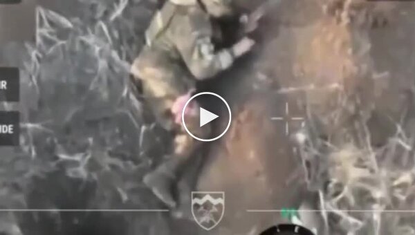 Раненый российский оккупант застрелился из автомата на поле боя