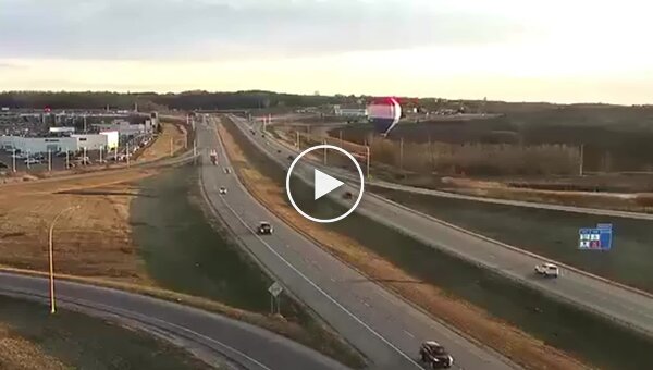 В США воздушный шар с людьми столкнулся с высоковольтными проводами