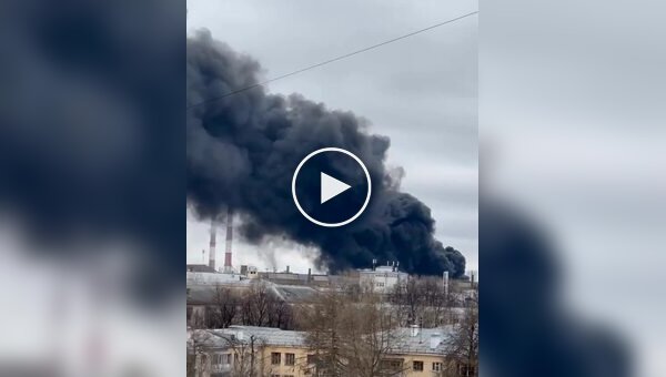 В российском Екатеринбурге загорелся Уралмашзавод